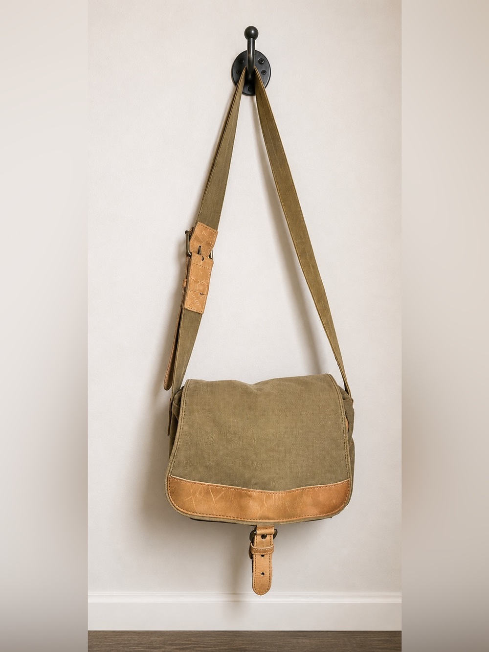 Vintage LL Bean Canvas & Leather Messenger Bag | Crossbody Satchel |Utility Bag